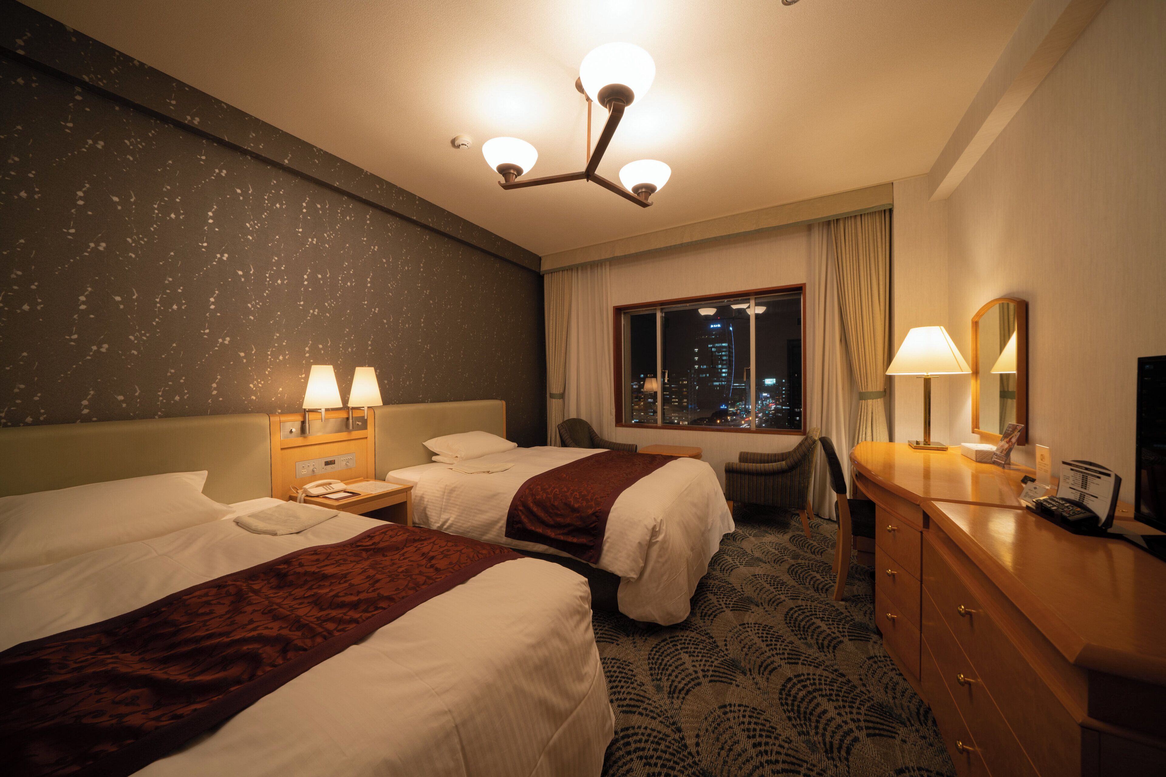 ตู้นิรภัยในห้องพัก, โต๊ะทำงาน, Wi-Fi ฟรี, ผ้าปูที่นอน