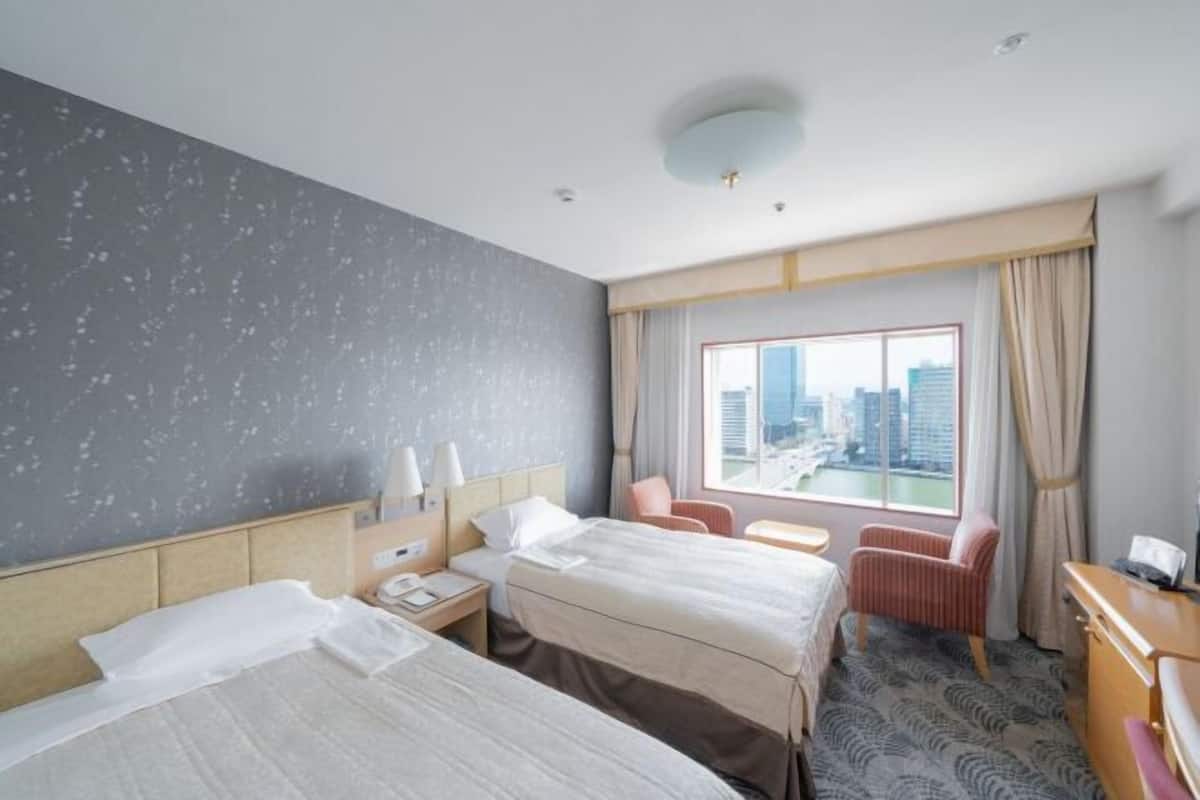 1 bedroom, in-room safe, desk, free WiFi