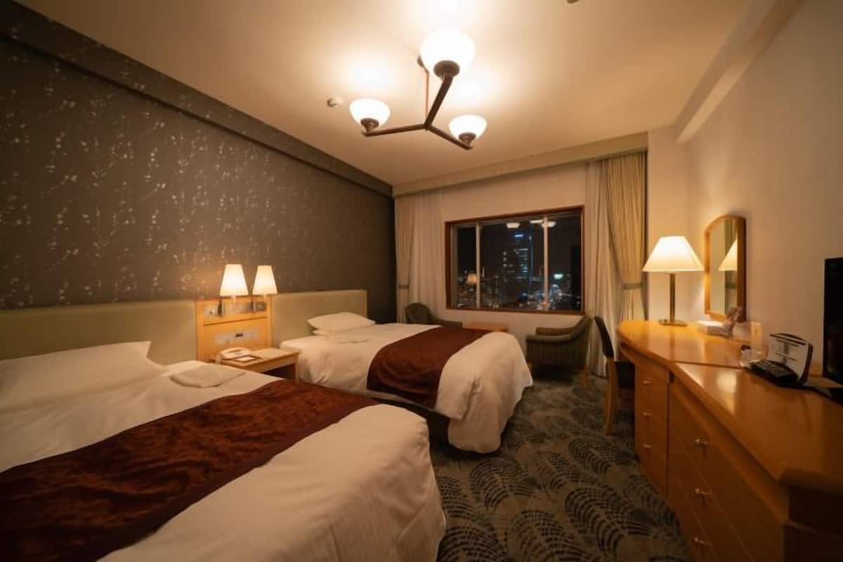 In-room safe, desk, free WiFi, bed sheets