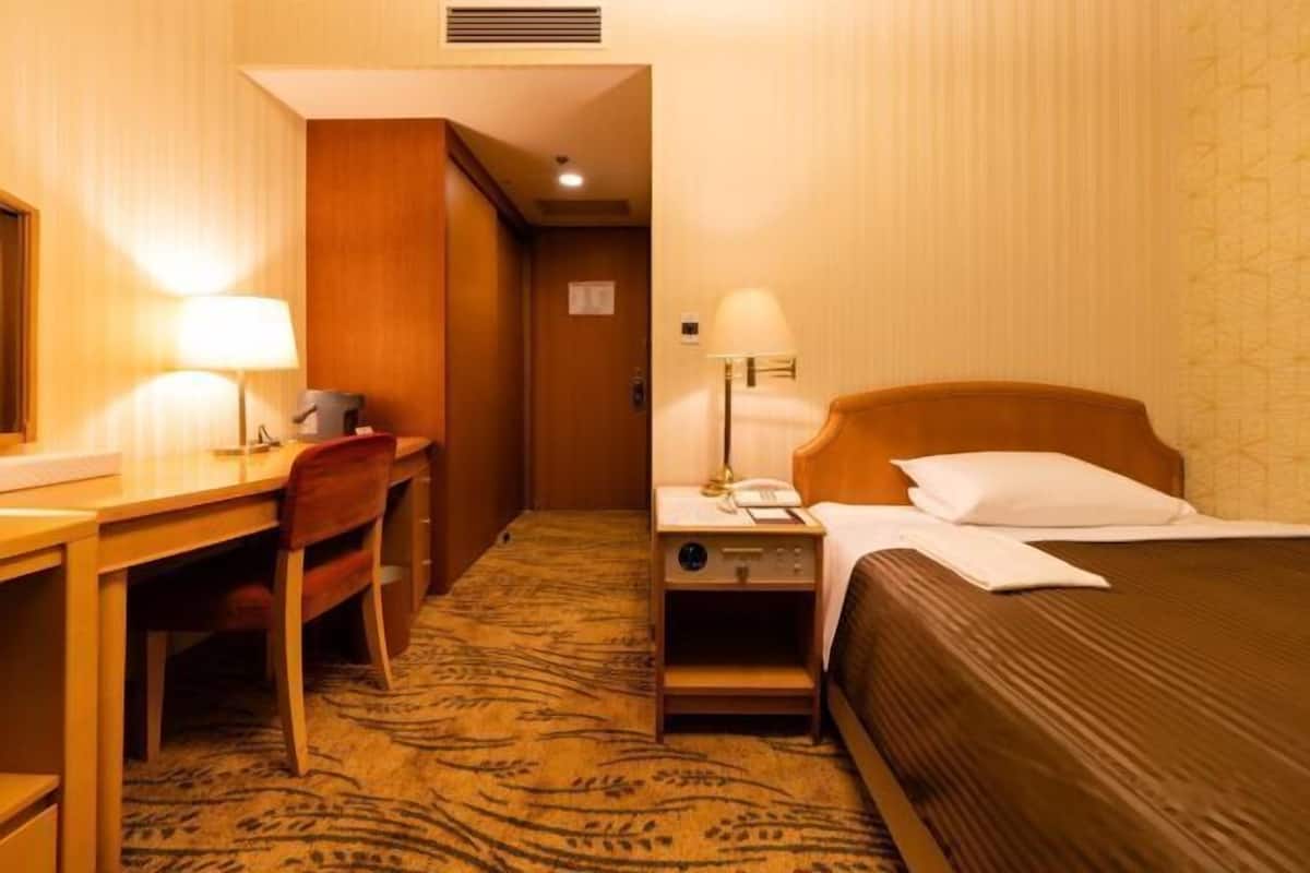 1 Schlafzimmer, Zimmersafe, Schreibtisch, kostenloses WLAN