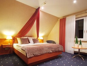 Comfort Double Room, 1 Double Bed | In-room safe, desk, free WiFi