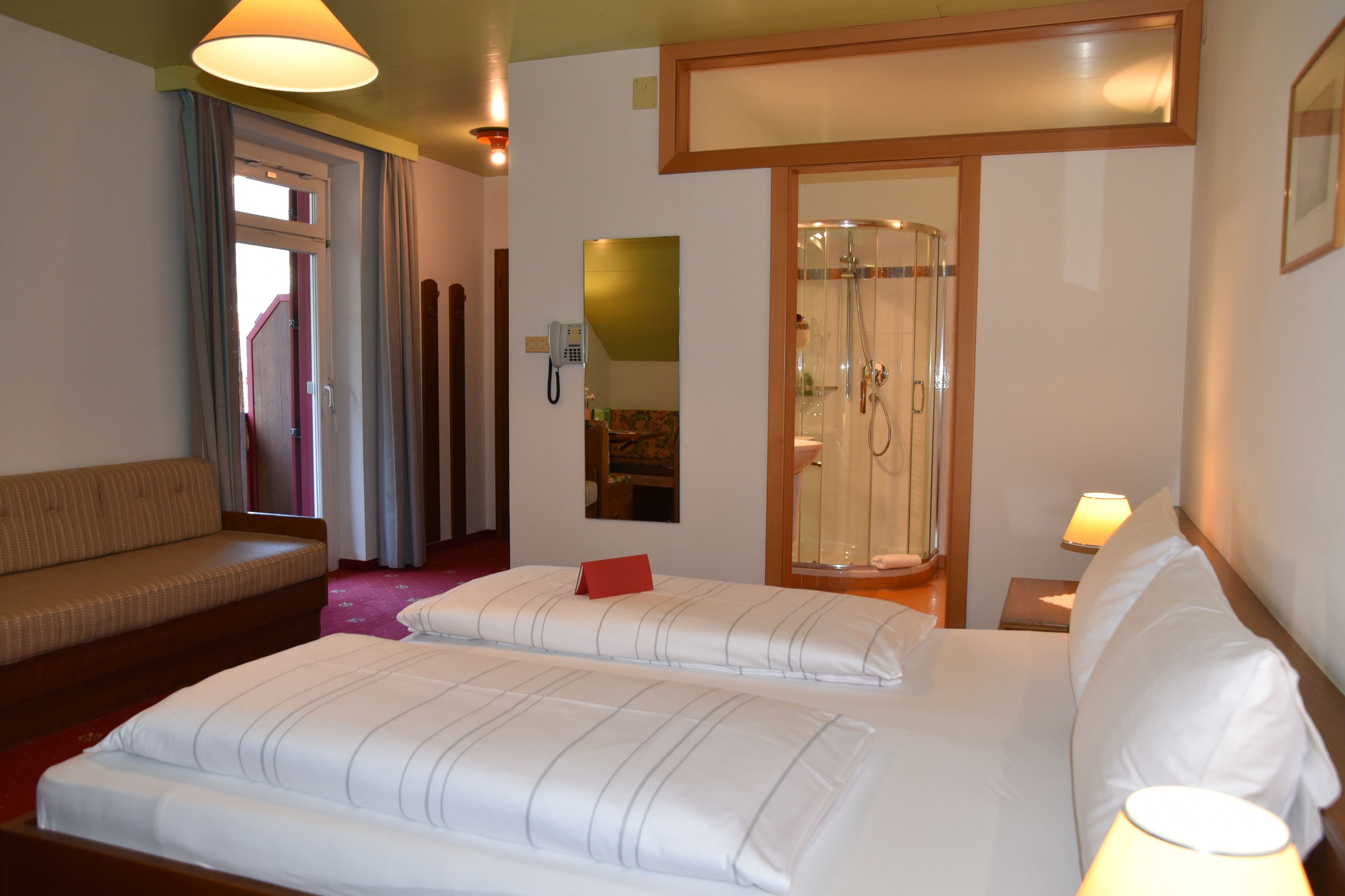 deluxe double room, 1 bedroom, mountain view, poolside | room amenity