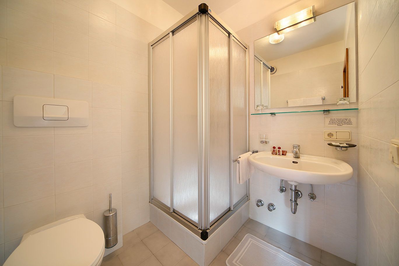 shower, free toiletries, towels