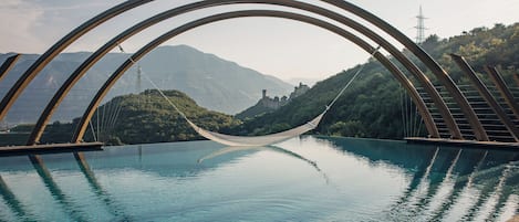 Sesongbasert utendørsbasseng