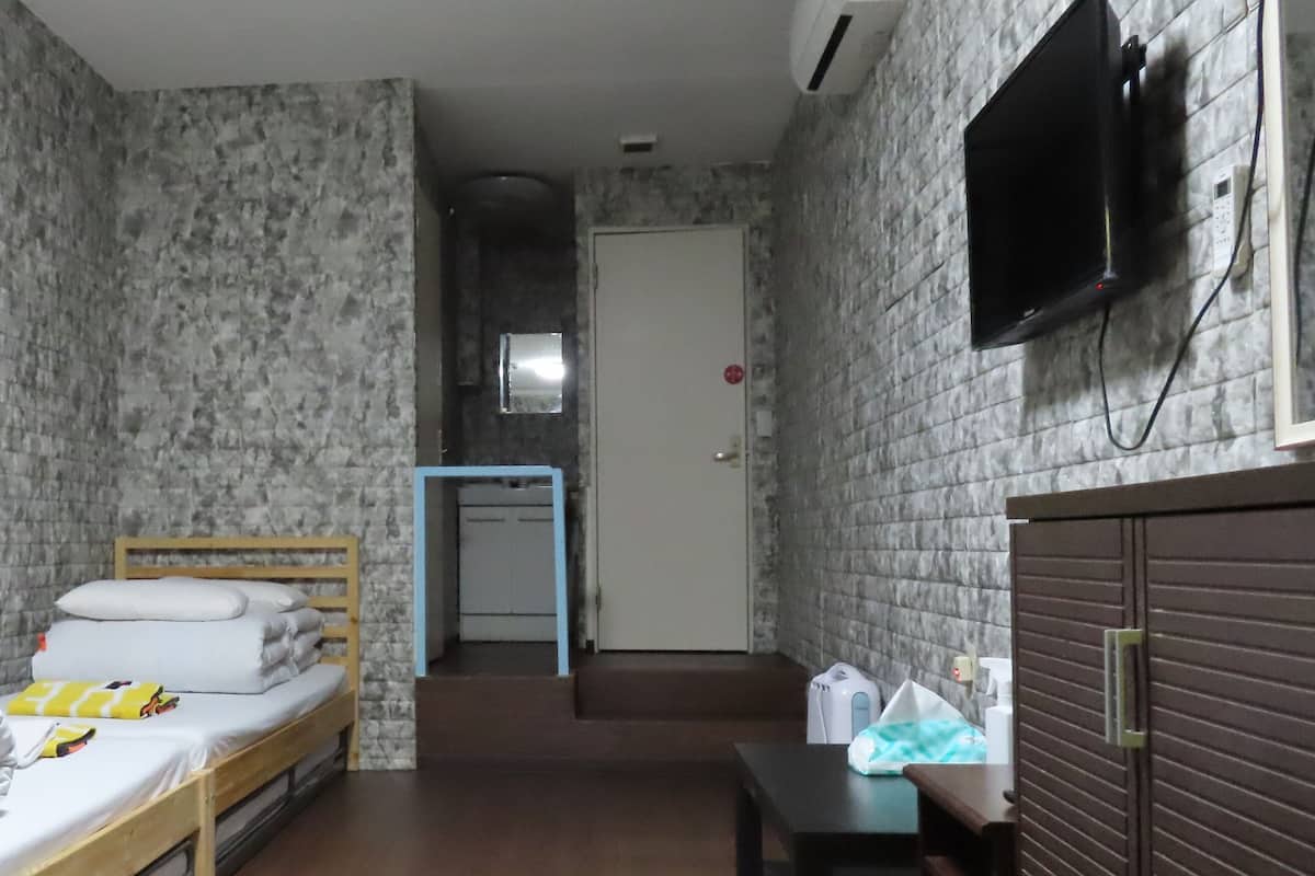 클래식 아파트, 시내 전망 | 다리미/다리미판, 침대 시트