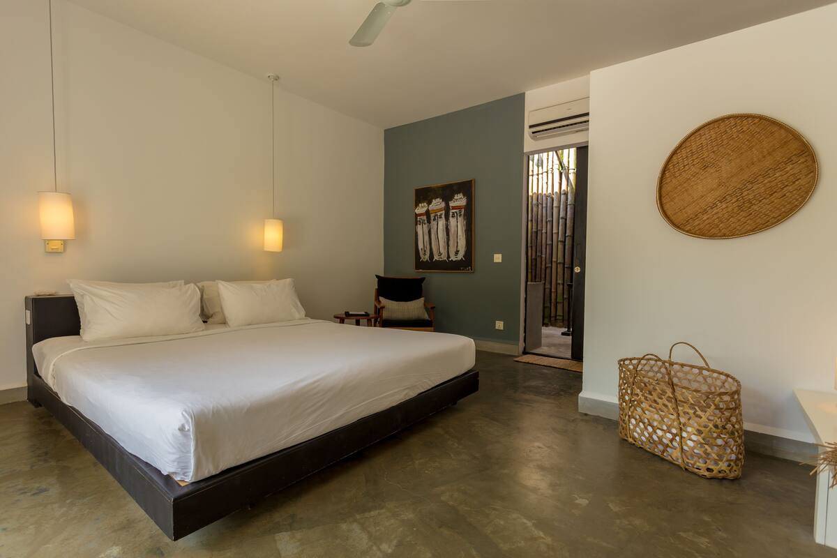Standard Double Room, Private Bathroom, Poolside | Minibar, in-room safe, cribs (free), WiFi (free)