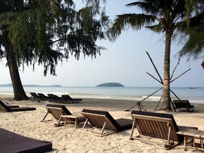 En la playa, toallas de playa