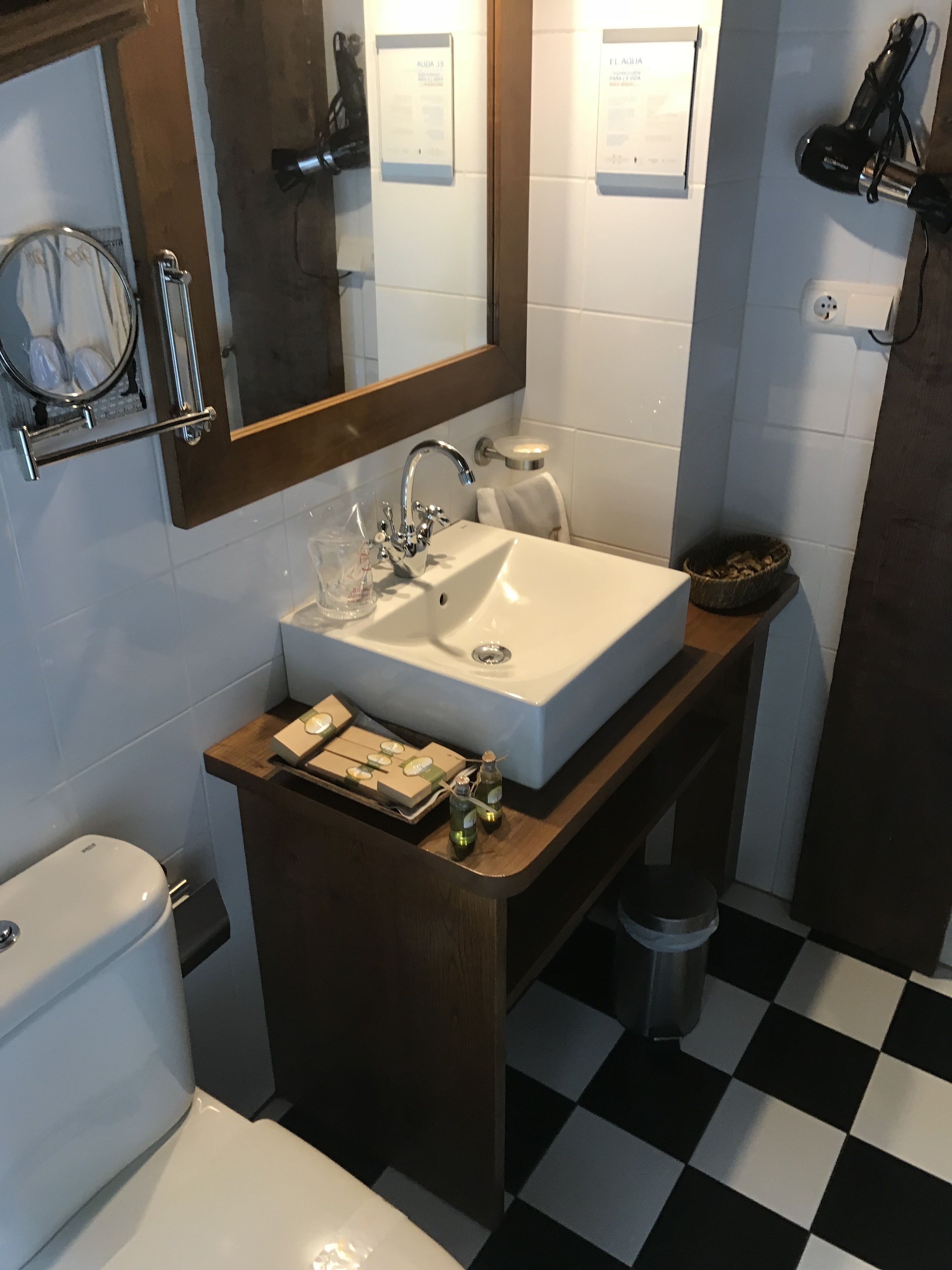 luxury suite, hot tub | bathroom sink