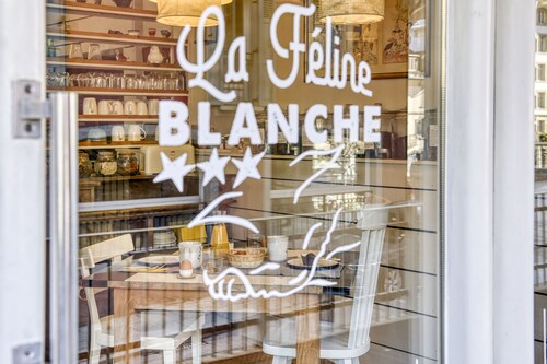La Féline Blanche