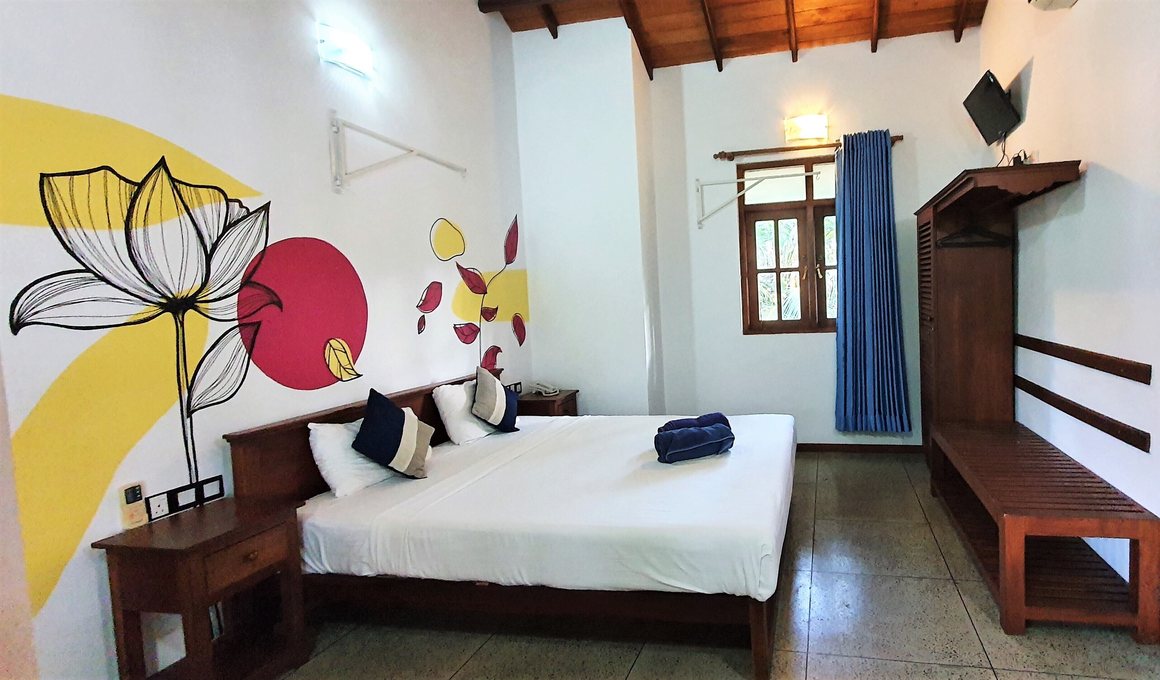 classic double or twin room, garden view, garden area | premium bedding, desk