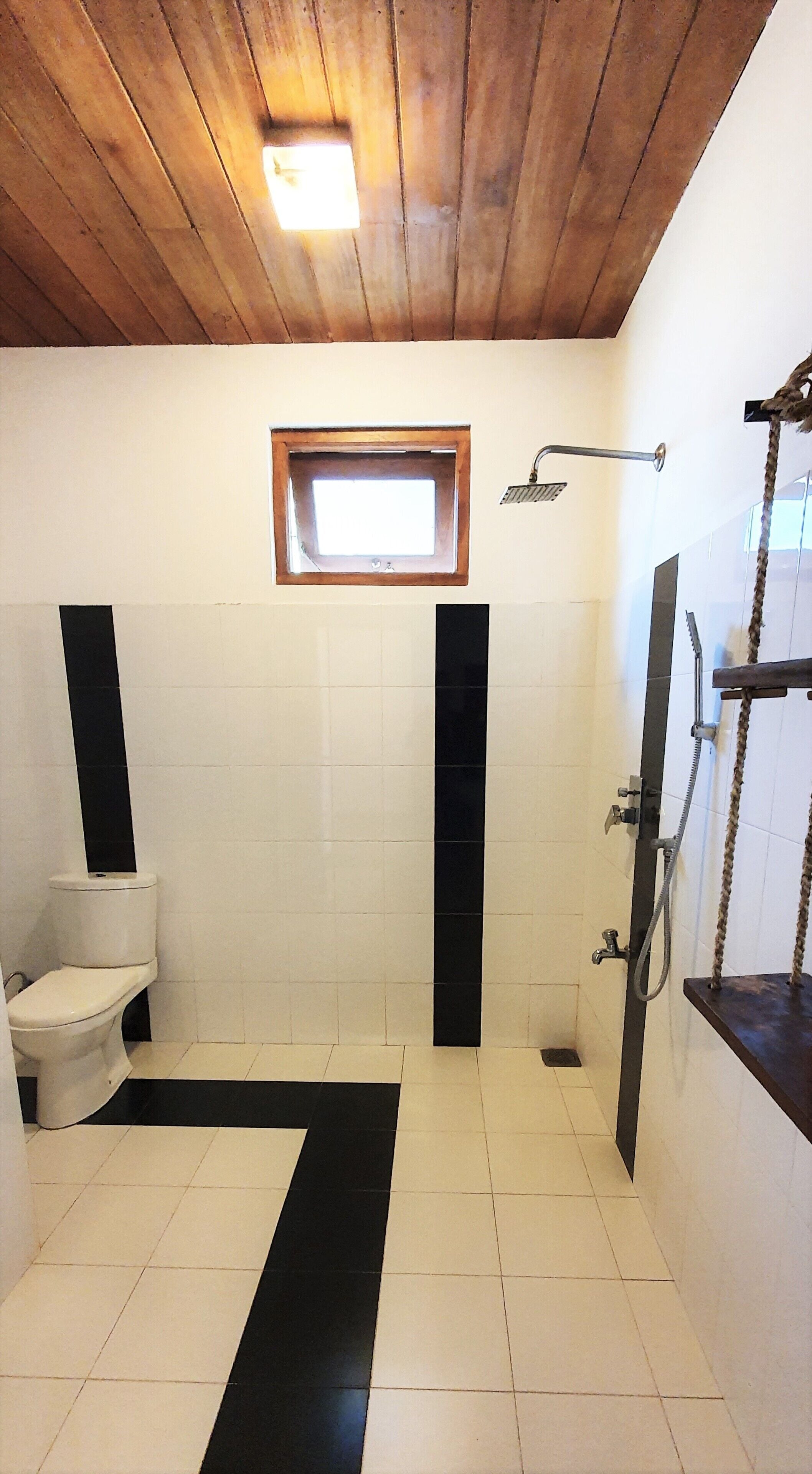 shower, rainfall showerhead, free toiletries, hair dryer