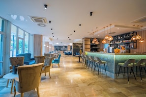 Bar (on property) - SunGarden Wellness & Conference Hotel (Siófok)