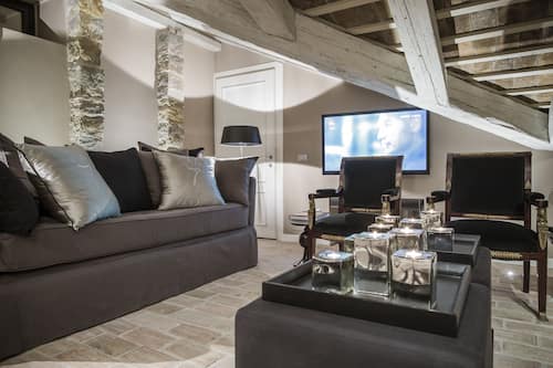 Premier suite | Woonruimte | Lcd-televisie