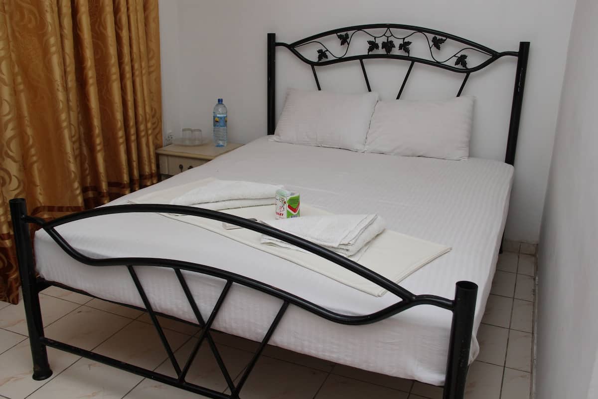 Budget Double Room with Balcony ac