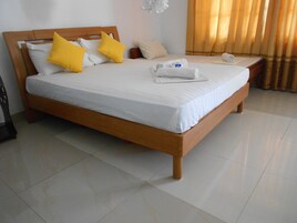 1 habitación, minibar, caja de seguridad en la habitación y escritorio