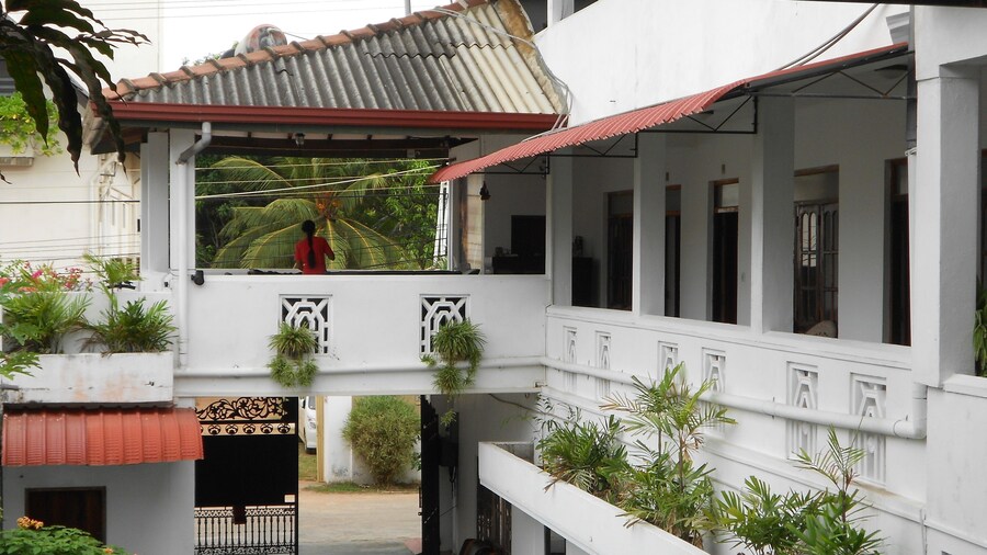 沙尼斯賓館