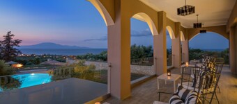 Elegance Luxury Executive Suites - Adults Only