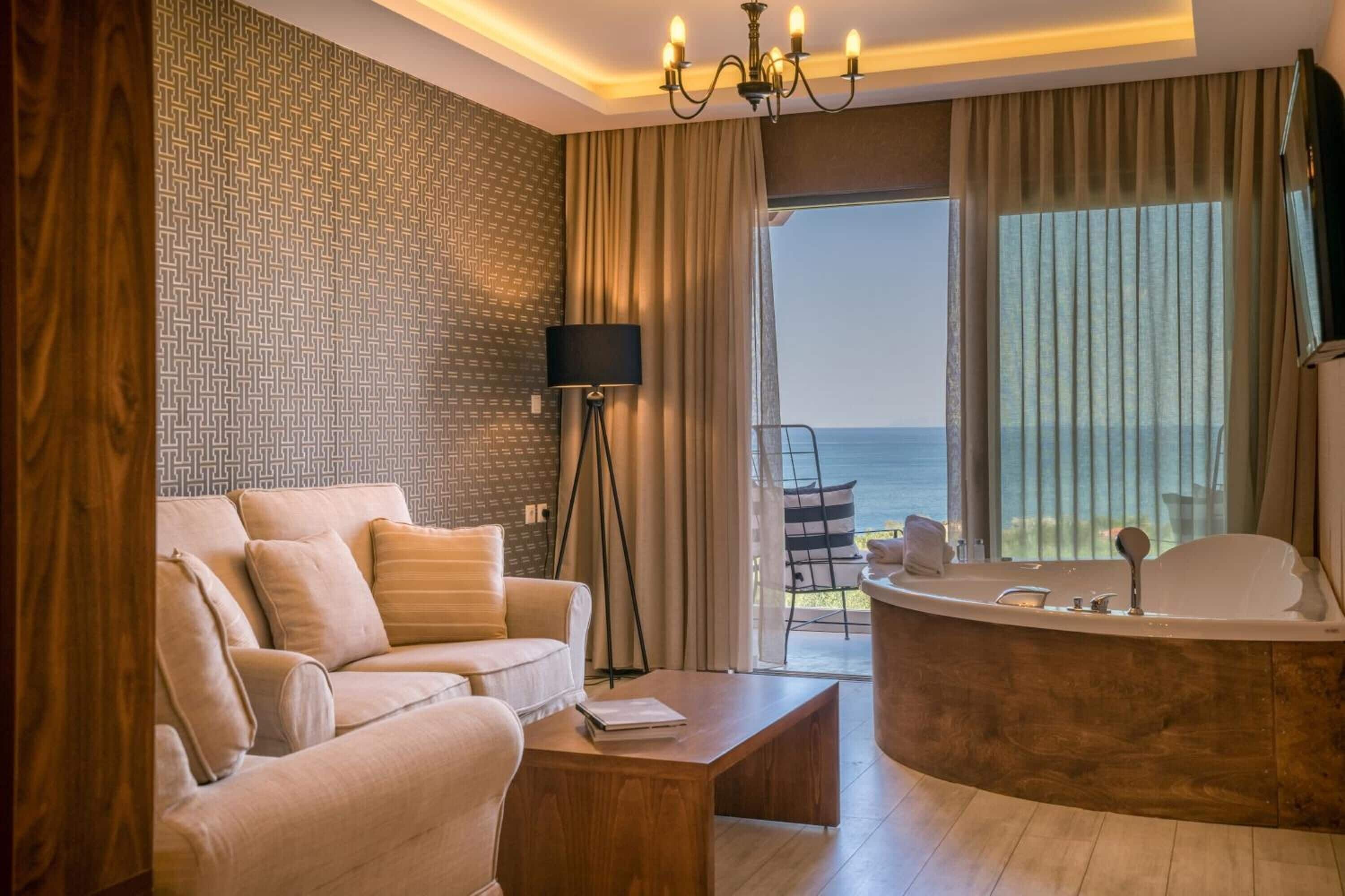 Elegance Suite | 1 bedroom, premium bedding, down comforters, minibar
