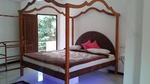 Deluxe Double Room, 1 Bedroom, Mountain View | 1 bedroom, desk, soundproofing, free WiFi - White House Adam's Peak (Nallathanniya)