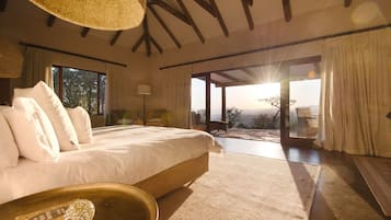 Rock House | Premium bedding, in-room safe, individually decorated