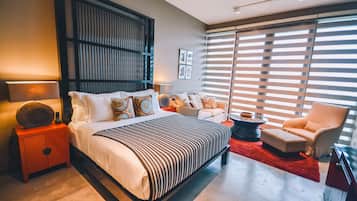 1 chambre, minibar, coffres-forts dans les chambres, bureau