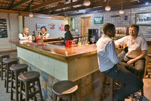 2 bars/lounges, poolside bar