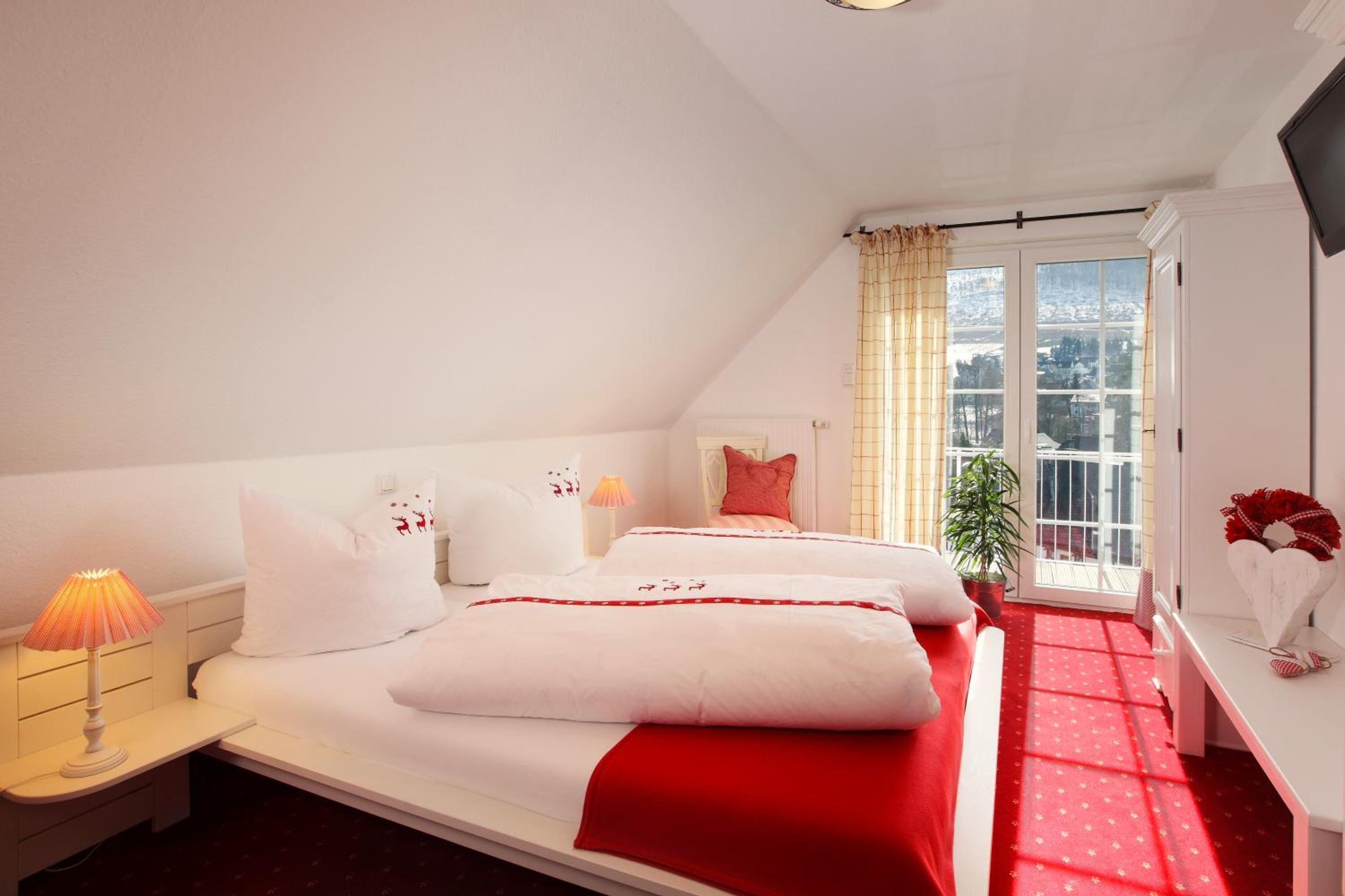 1 bedroom, in-room safe, desk, free wifi