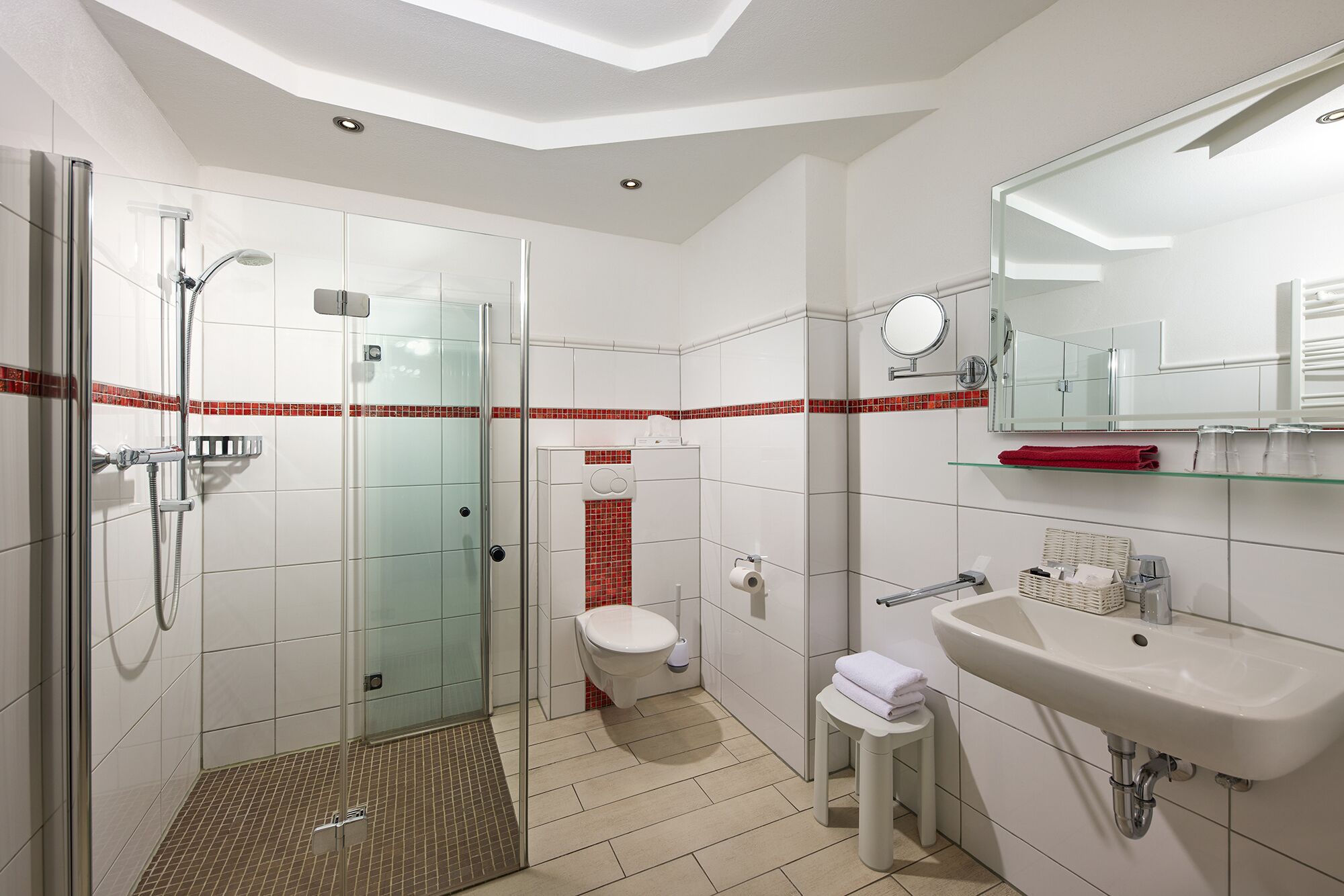 double room *sleep well comfort* | bathroom | shower, free toiletries, towels