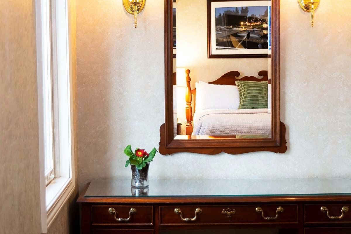 standard queen, 1 queen bed | desk, iron/ironing board, free wifi