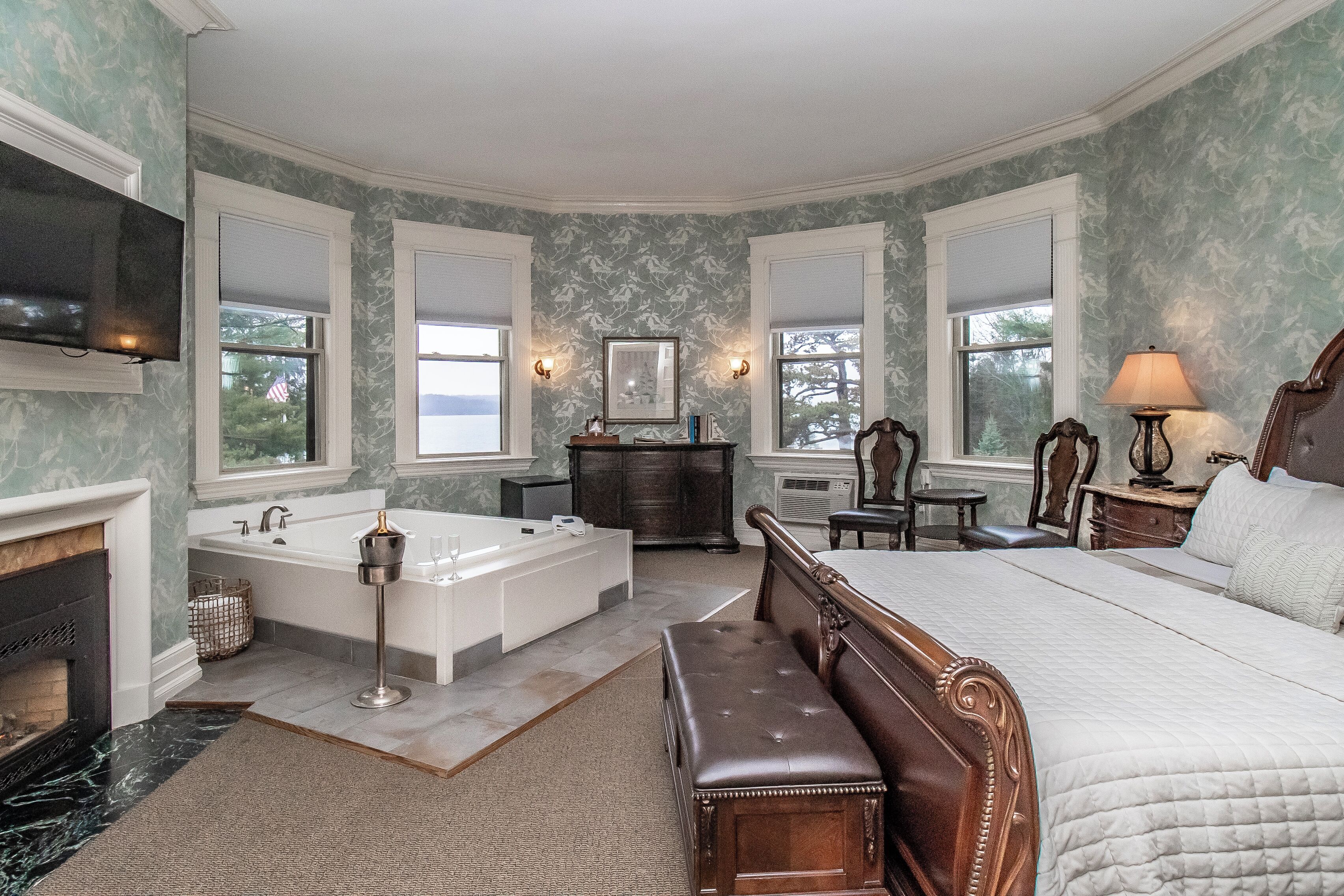 Deluxe-Zimmer | Schreibtisch, Bügeleisen/Bügelbrett, kostenloses WLAN