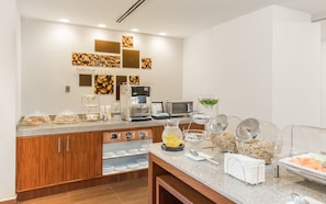 Tägliches inbegriffenes Frühstücksbuffet