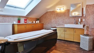 Sauna, Turkish bath, body treatments, body wraps, body scrubs, facials