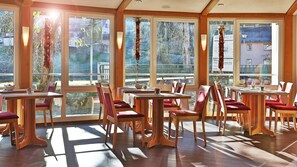 Daily buffet breakfast (EUR 15.5 per person) - Hotel Rössle Berneck (Altensteig)