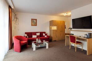 50-inch flat-screen TV with digital channels, TV, pay movies - Hotel Rössle Berneck (Altensteig)