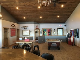 Bar (en la propiedad)