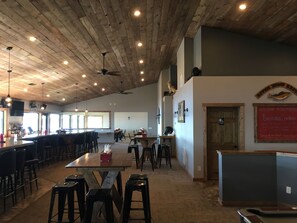 Bar (en el alojamiento)