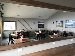 Family dining - River Bend's Resort (Baudette)