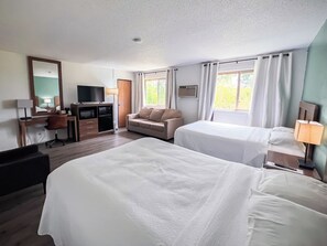 Comfort Room | Free WiFi, bed sheets - River Bend's Walleye Inn (Baudette)