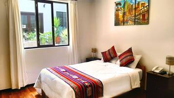 Escritorio, camas plegables/adicionales y wifi gratis