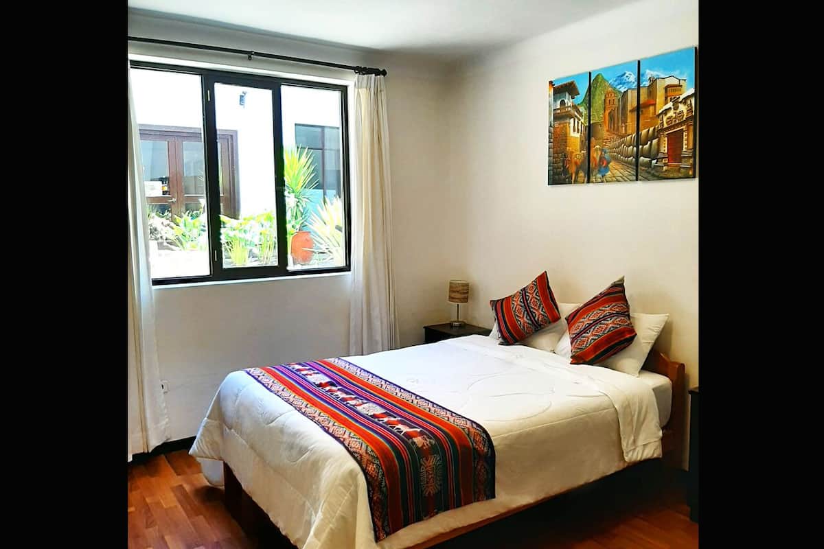 Desk, rollaway beds, free WiFi