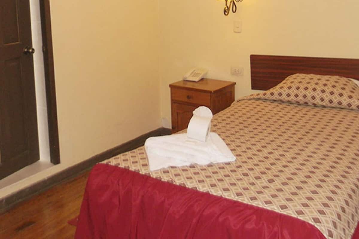 Desk, rollaway beds, free WiFi