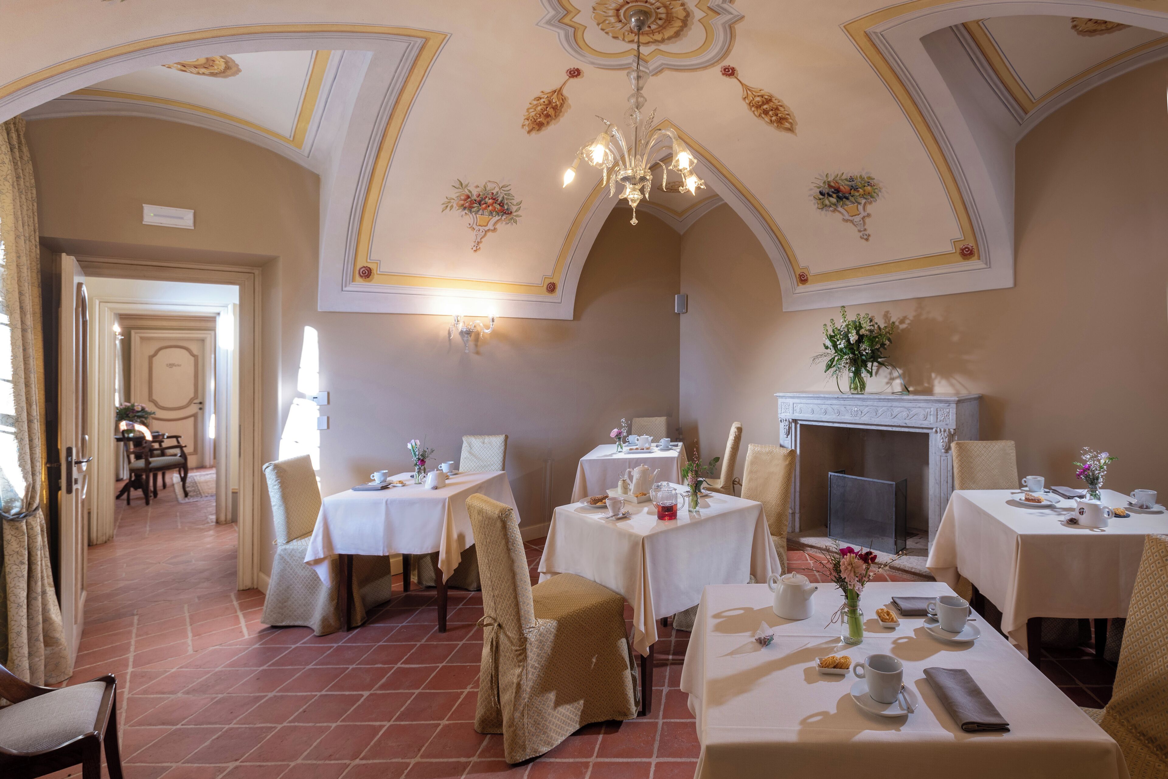 Tägliches inbegriffenes Frühstücksbuffet