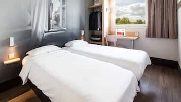 Twin Room, Non Smoking | Premium bedding, desk, soundproofing, free WiFi