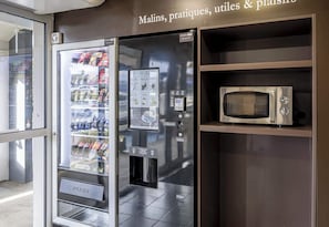 Vending machine - B&B HOTEL Périgueux Boulazac (Boulazac-Isle-Manoire)