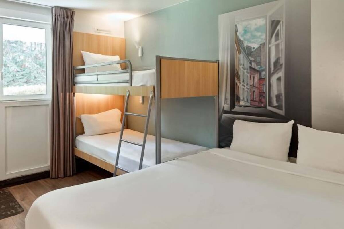 Ropa de cama de alta calidad, escritorio, sistema de insonorización