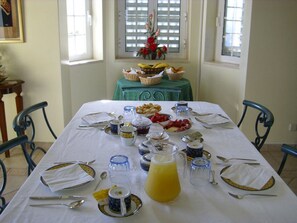 Breakfast area - Casa do Trovador (Tomar)