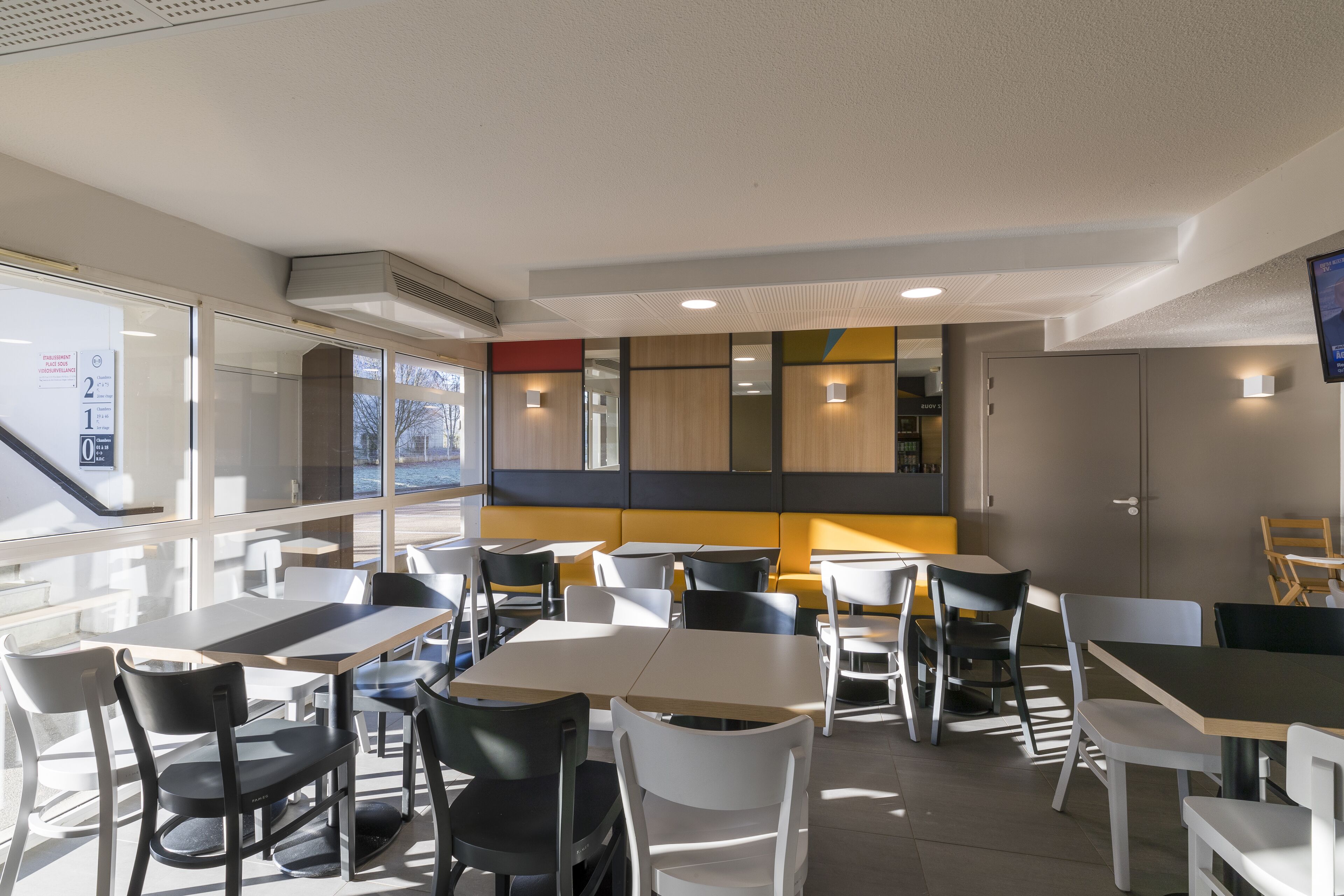 Daily buffet breakfast for a fee