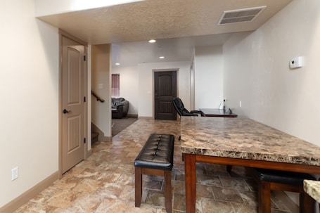 Luxury Townhome, 3 Bedrooms, 3 Private Bathrooms, Full Kitchen | In-room dining. Duchesne Suites