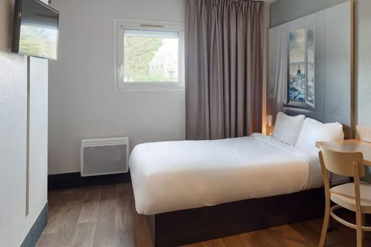 Sängtillbehör av högsta kvalitet, skrivbord och ljudisolering