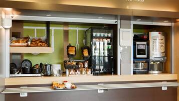 Desayuno buffet todos los días (con cargo)